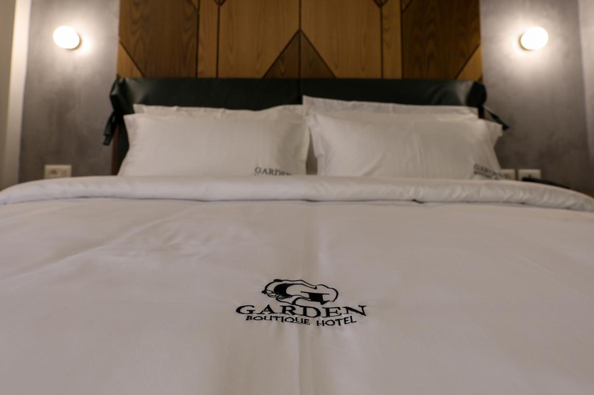 Garden Boutique Hotel Tiranë Ngoại thất bức ảnh