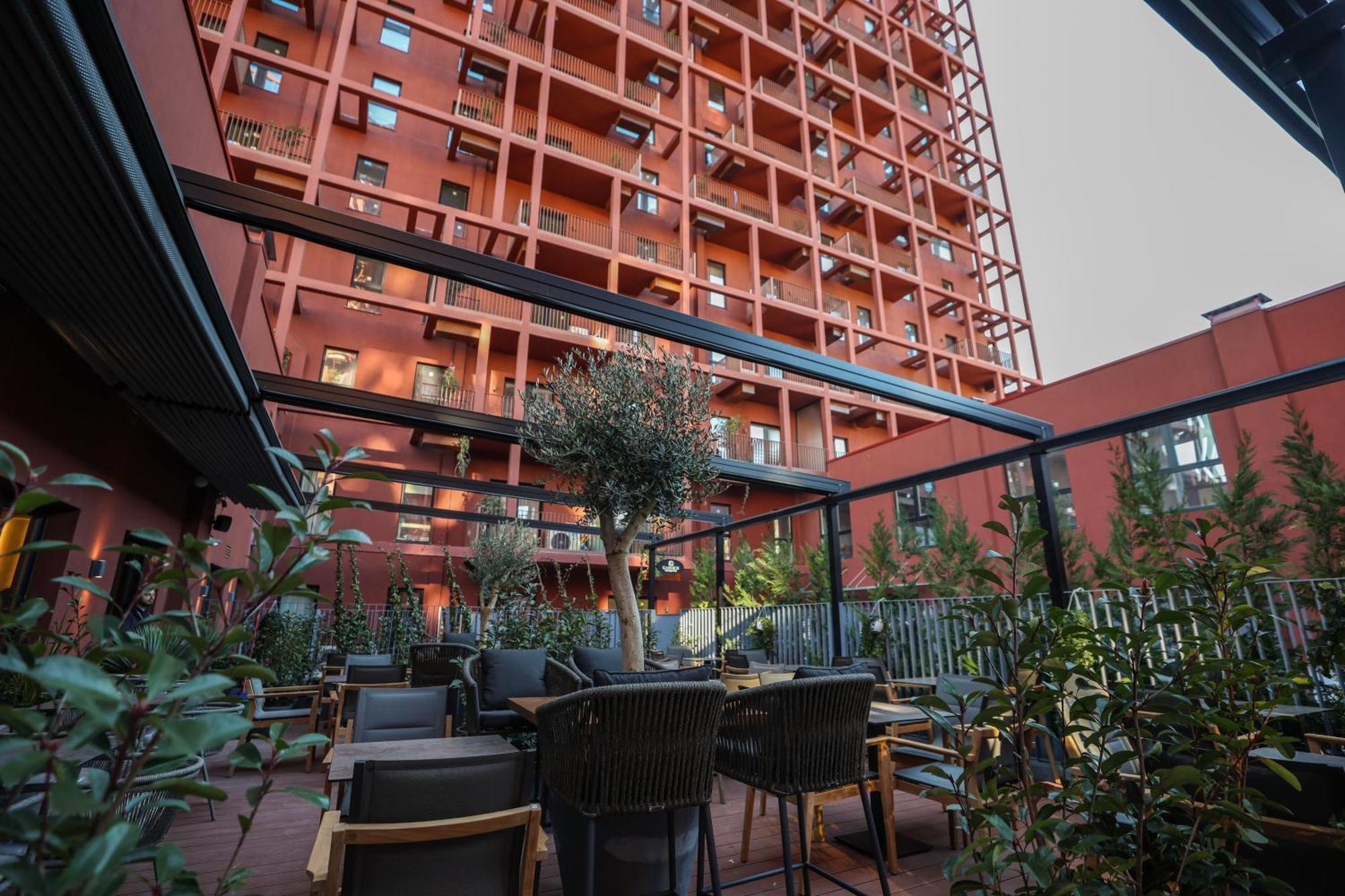 Garden Boutique Hotel Tiranë Ngoại thất bức ảnh