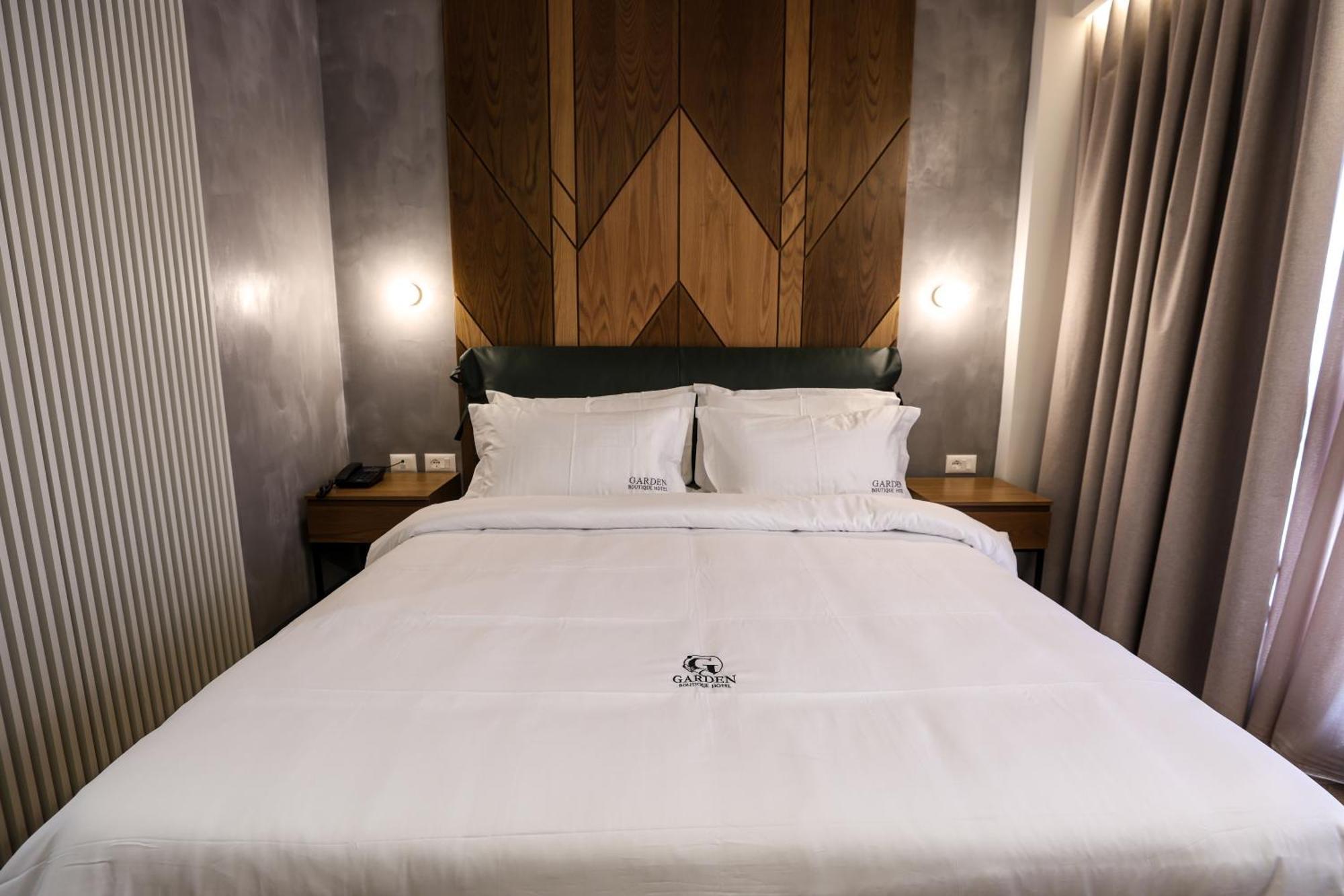 Garden Boutique Hotel Tiranë Ngoại thất bức ảnh