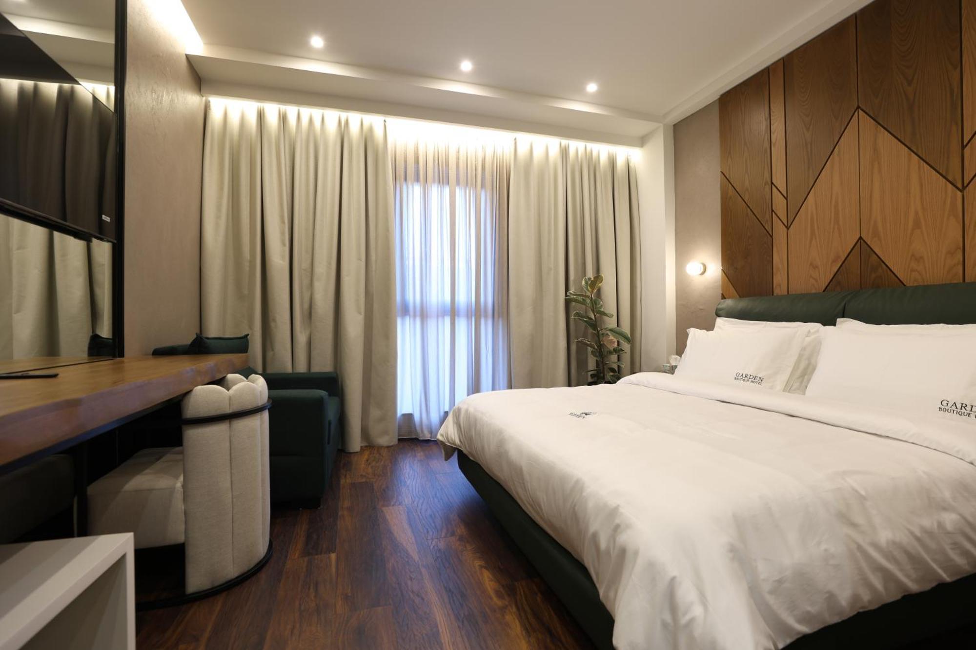 Garden Boutique Hotel Tiranë Ngoại thất bức ảnh