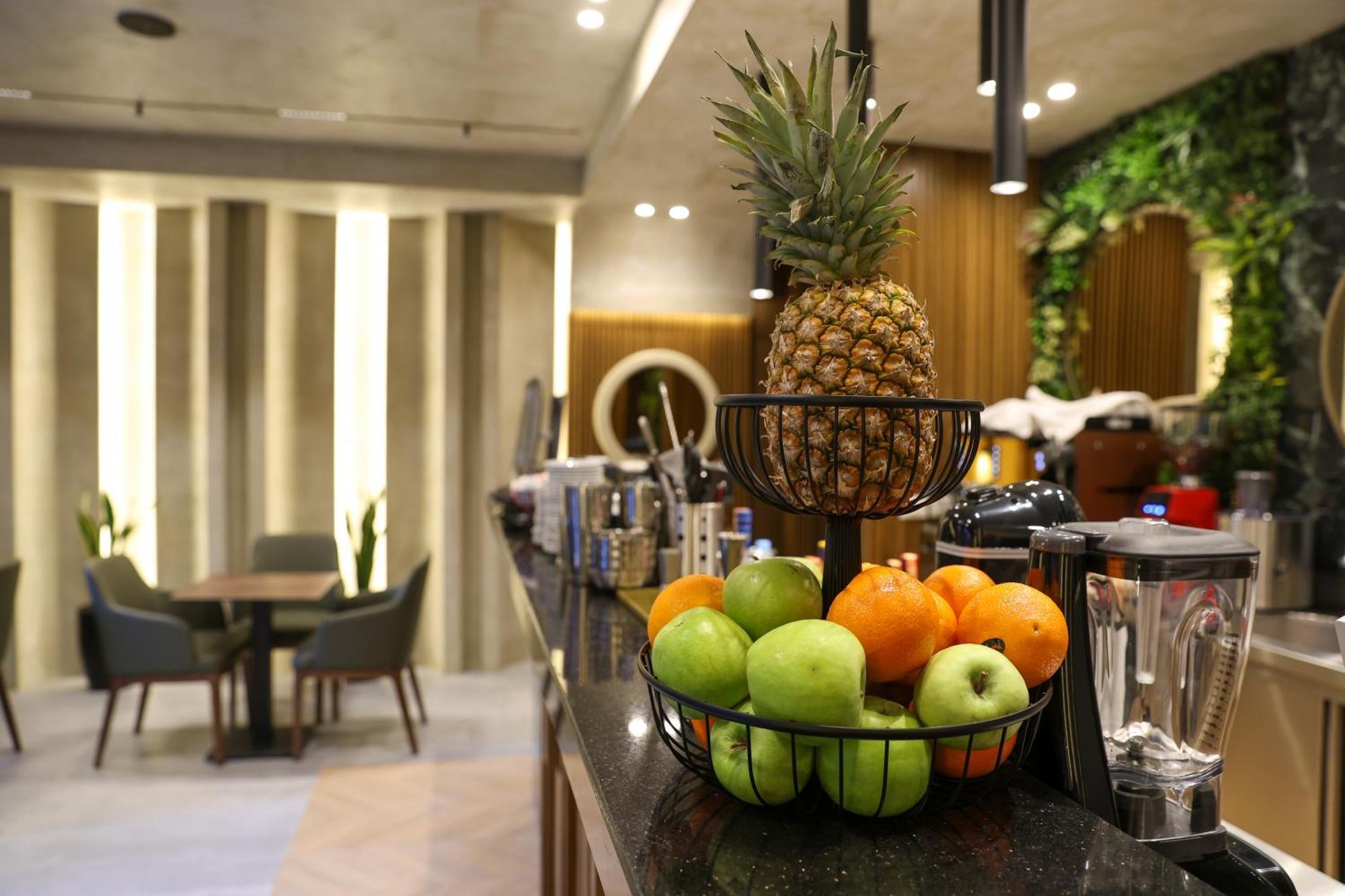 Garden Boutique Hotel Tiranë Ngoại thất bức ảnh