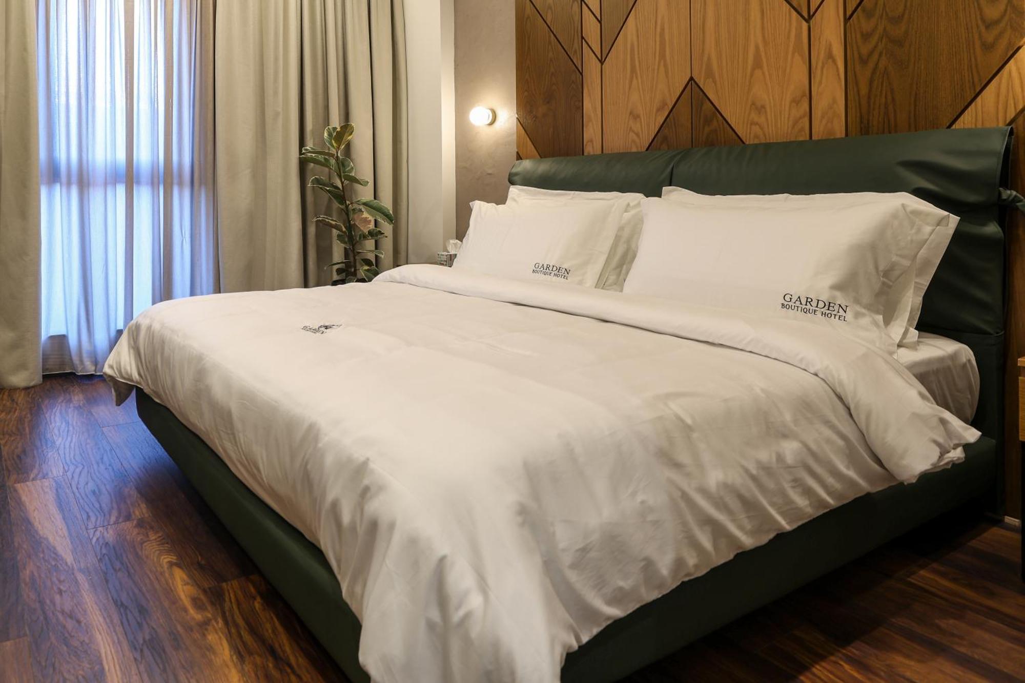 Garden Boutique Hotel Tiranë Ngoại thất bức ảnh