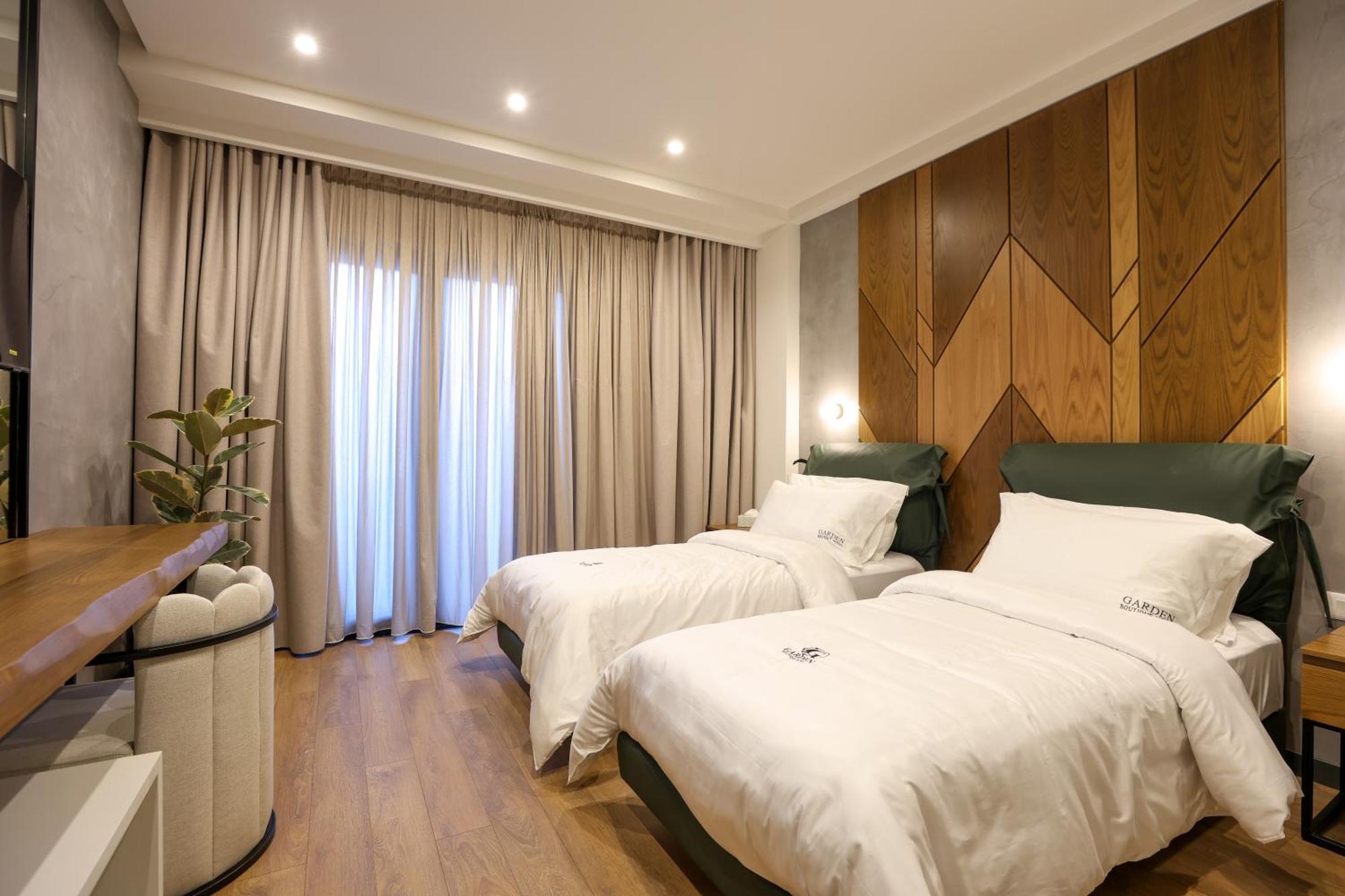 Garden Boutique Hotel Tiranë Ngoại thất bức ảnh
